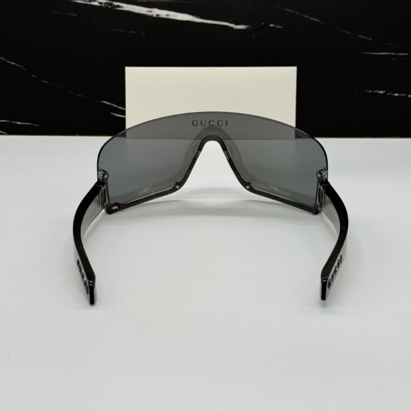 NEW GG1637S 002 GUCCI SHIELD WOMEN SUNGLASSES GREY GUCCI - Picture 7 of 12